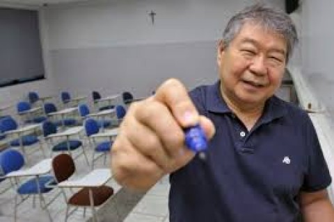 Conheça Toshio Nakamura, referência no ensino da matemática em Brasília